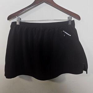 Brooks Equilibrium Technology Skort Size Large